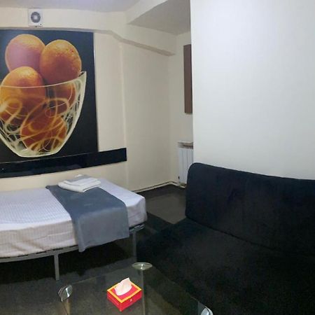 Enigma Hostel Erévan Extérieur photo